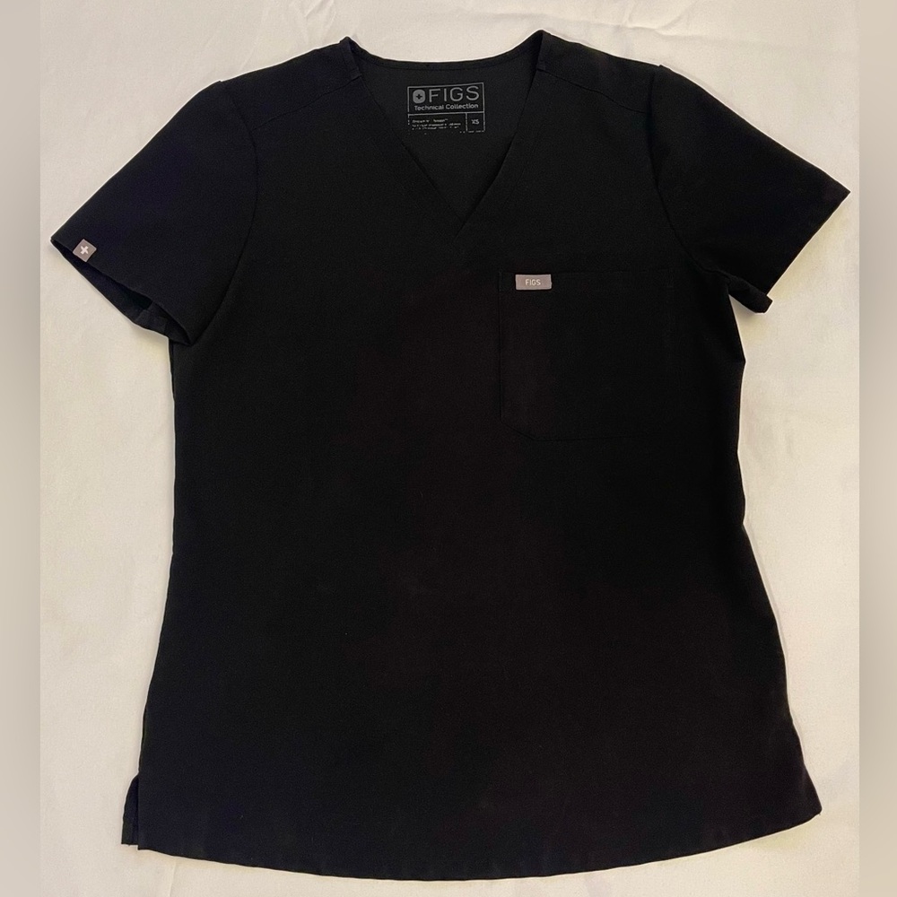 FIGS Technical Collection XS Black Catarina One-Pocket Scrub Top